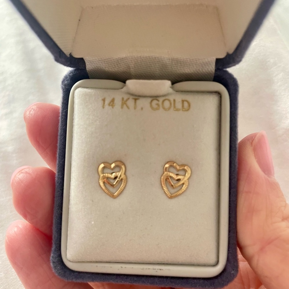 14KT Gold Heart Earrings - Picture 2 of 3